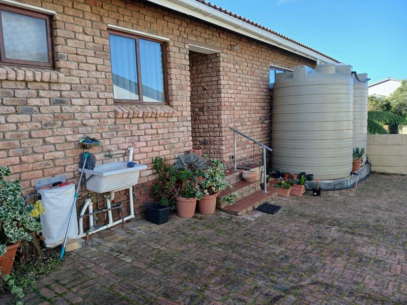 3 Bedroom Property for Sale in Stilbaai Wes Western Cape